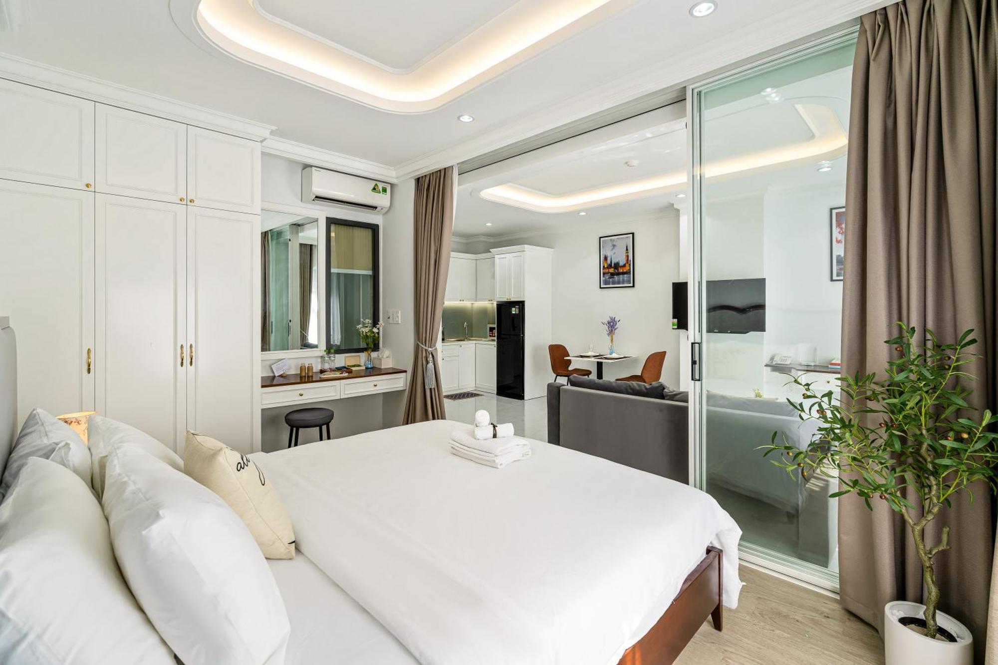 Hotel The Royal Homies - Phu My Hung Thành Pho Ho Chí Minh Esterno foto
